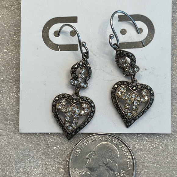 SOLD Earrings, Sparkly, Hearts, Very Pretty. - Picture 6 of 7